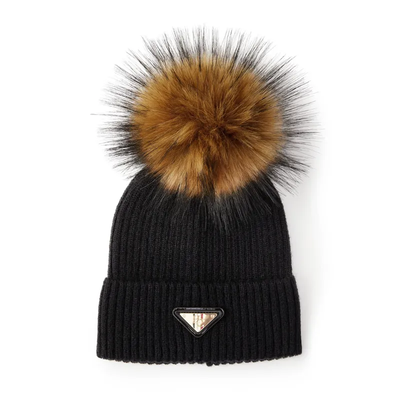 Holland Cooper Burghley Bobble Hat - Black